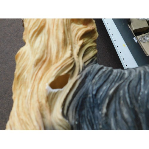 31 - 2x Large Yorkshire Terrier dogs (at fault) and picture frame