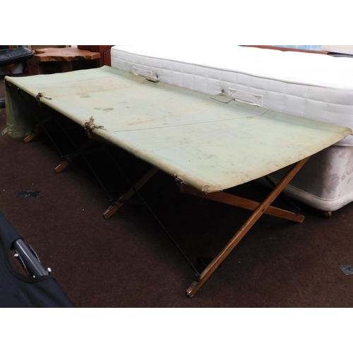 527 - Vintage army style camp bed