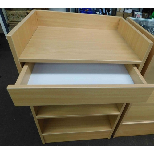 688a - Wooden pay point with drawer approx 24x18x38