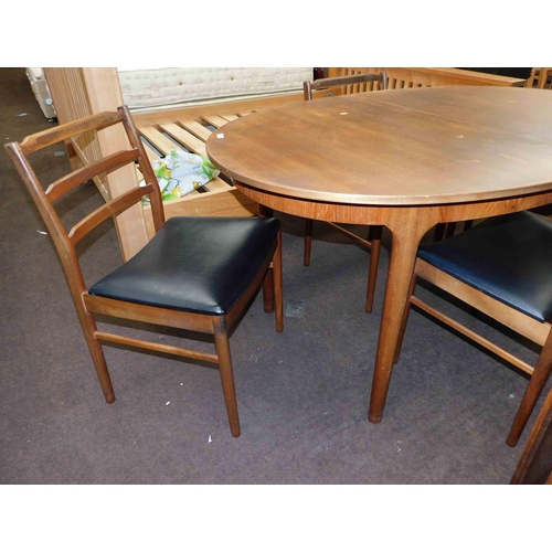 535 - McIntosh extending oval table and 4x McIntosh dining chairs - 60