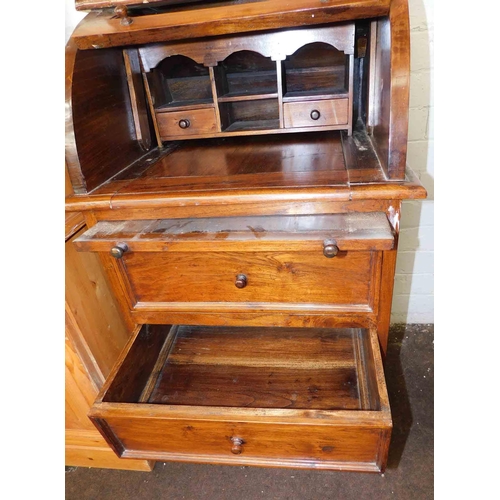 539 - Vintage bureau with drawer section