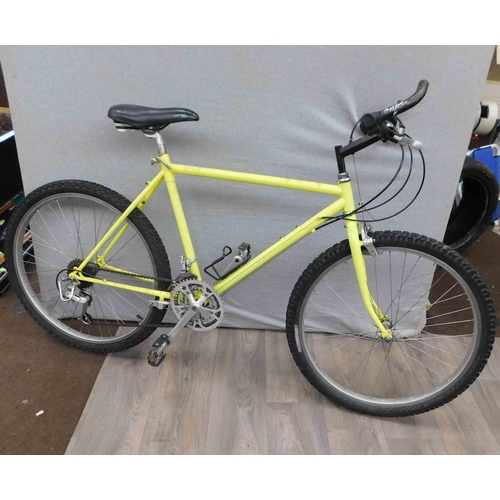 811 - Gents mountain bike £1 start - all monies go to Bradford Hospitals charity-children’s diabetes ward ... 