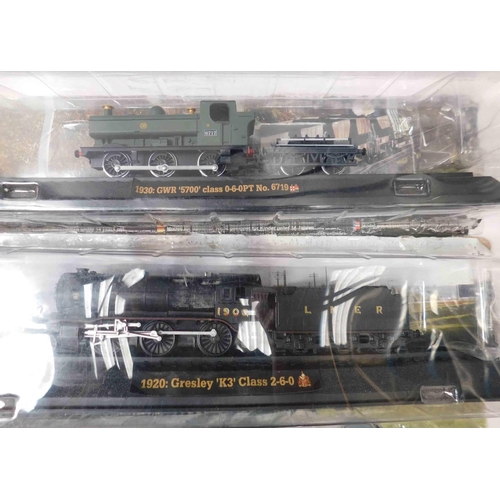 83 - Four - Railway display models