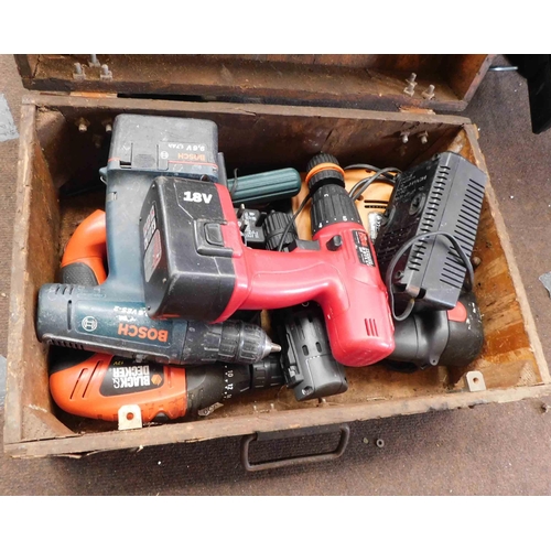 518 - Wooden box of mixed cordless drills - unchecked