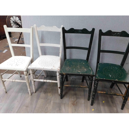 537 - 4x Vintage painted chairs