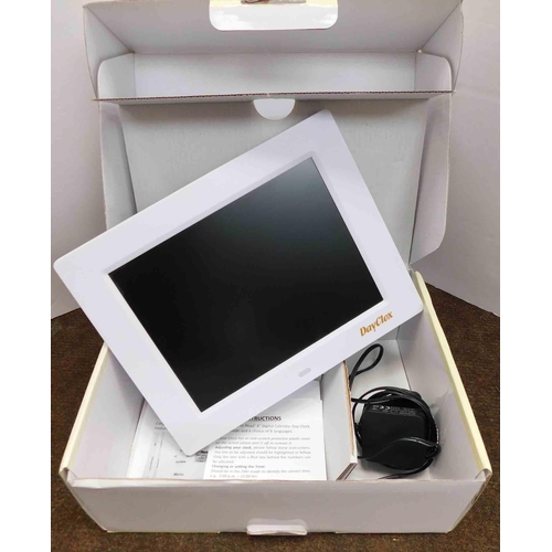 169 - Day Clox 8 - W/O