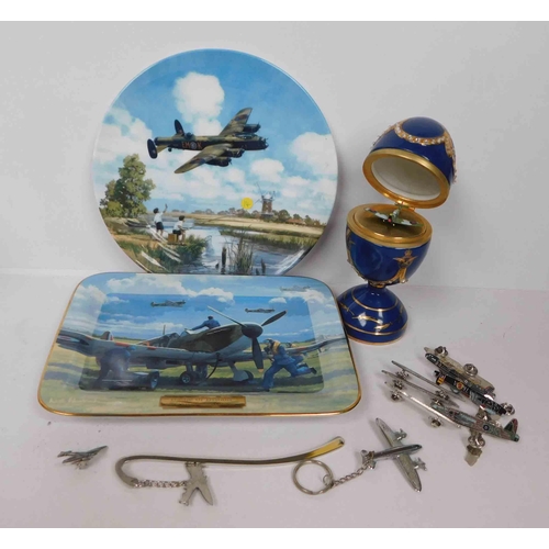 187 - Mixed militaria/RAF badges & related items