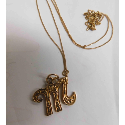 231a - 9ct Gold chain with 'M' pendant