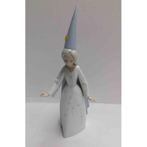 235 - Lladro Fairy Godmother - missing wand No 4595