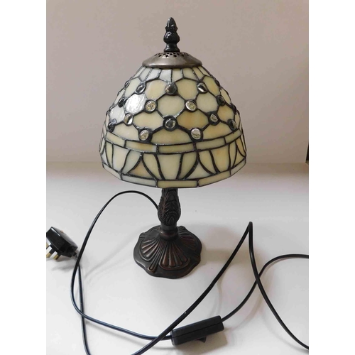 46 - Tiffany style - stained glass lamp - W/O...