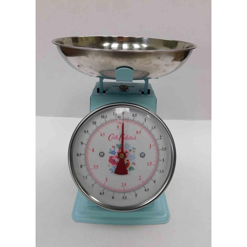 54 - Cath Kidston - kitchen scales