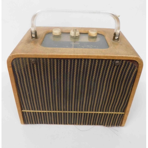 61 - 1940s - Ever Ready radio