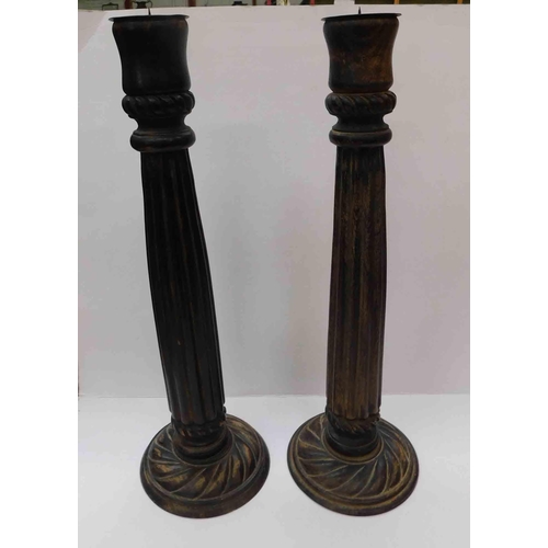 7 - Pair of wooden candle sticks - 22