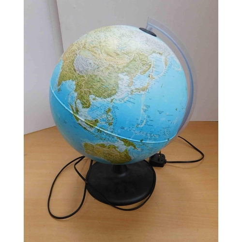 42 - Illuminating desk globe