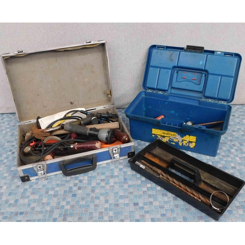 514 - Flight case and box with assorted tools