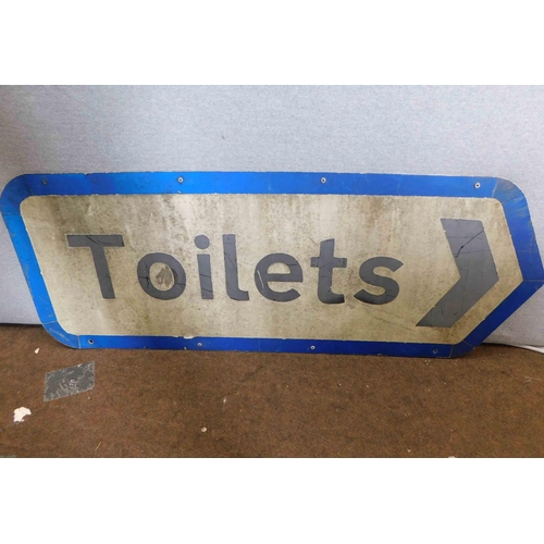 521 - 1970s Toilets sign - approx. 40