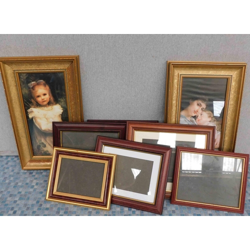582 - Box of picture frames - good condition