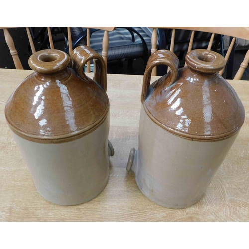 606a - Pair of vintage stoneware flagons