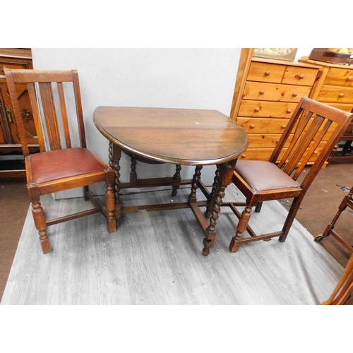 638 - Vintage gate legged drop leaf table & 2 chairs