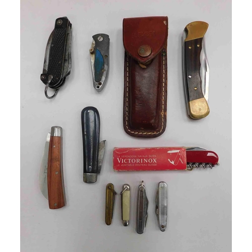 21 - Pocket & penknives