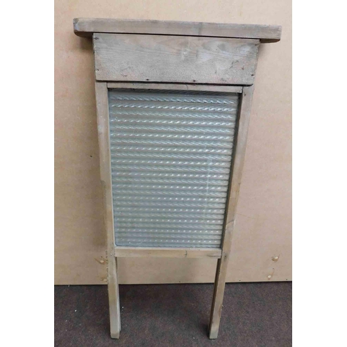 23 - Vintage - clothes washboard