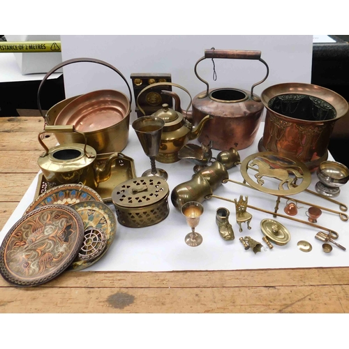 33 - Collection of brass - approximately 8kg