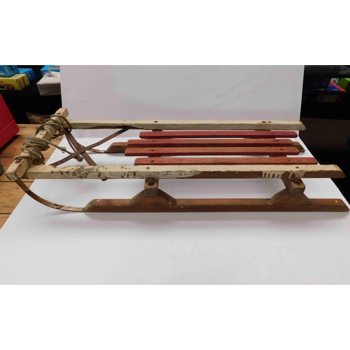 43 - Vintage - wooden sledge