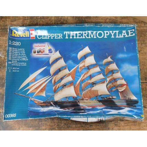 561 - Vintage Revell Clipper Thermopylae 1-220 00365 - complete model kit