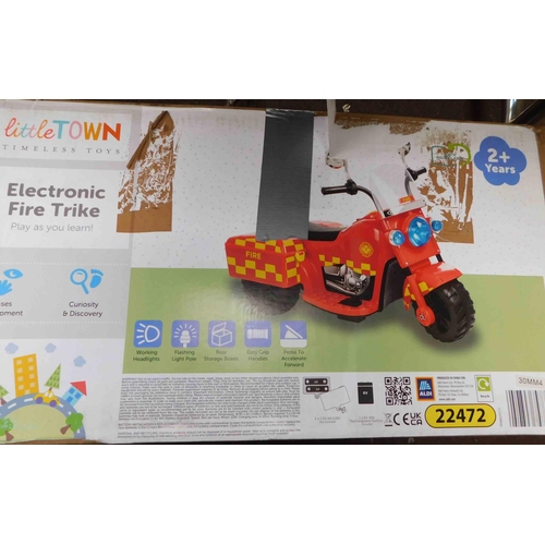 695 - New & boxed Little Town electronic fire trike