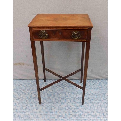 737 - Small table with drawer