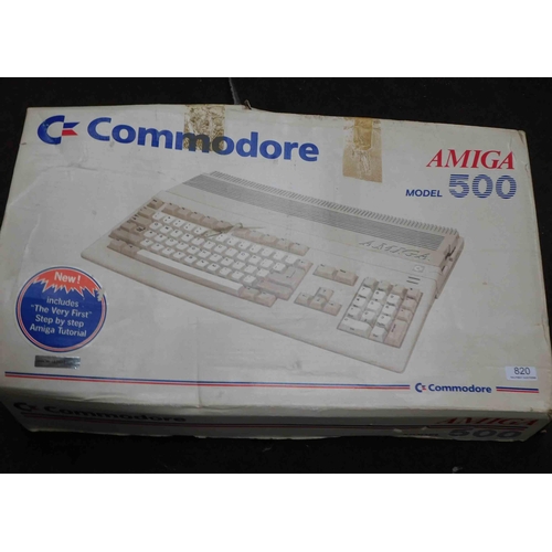 820 - Commodore Amiga 500 w.o...