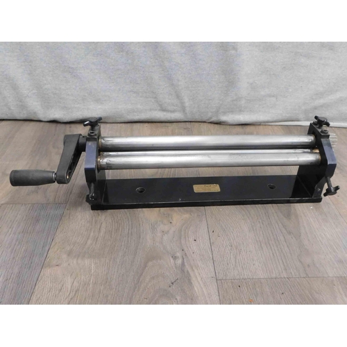 513 - Bench metal shaper/bender