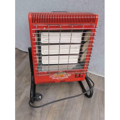 521 - Clarke Devil 330 space heater in working order