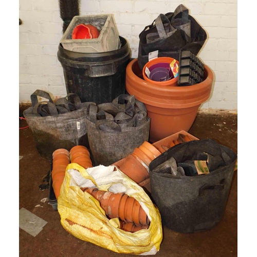 531 - Selection of root pouches and terracotta pots and large plastic pots