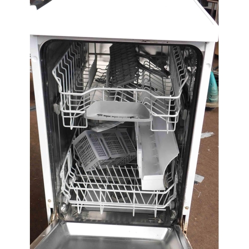 533 - Bosch slimline dishwasher in working order