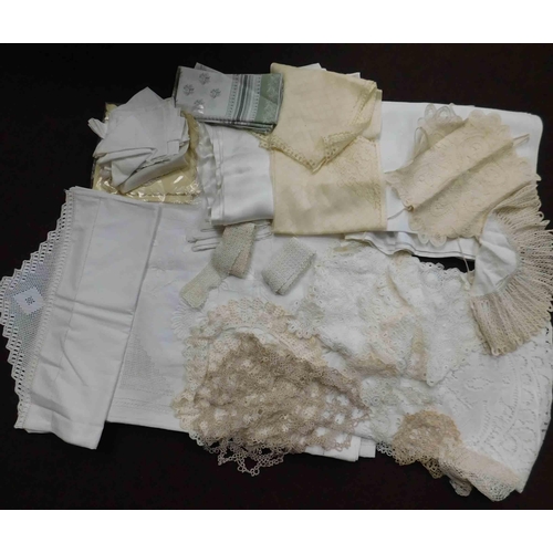 579 - Collection of linens and crochet