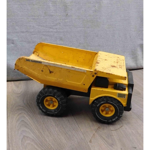 600 - Large metal Tonka style tipper truck by Matchbox