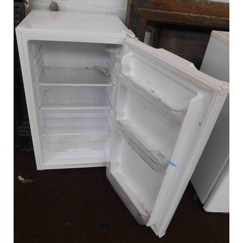 533 - Undercounter fridge in W/O