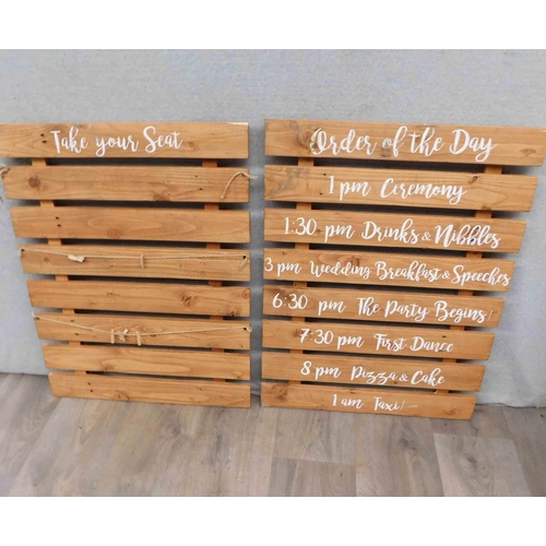 618 - 2x Wooden notice boards, ideal for menus, restaurant etc.