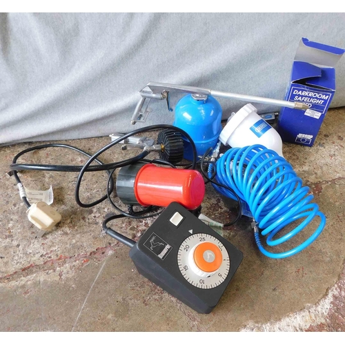 510 - Selection of spray equipment etc.