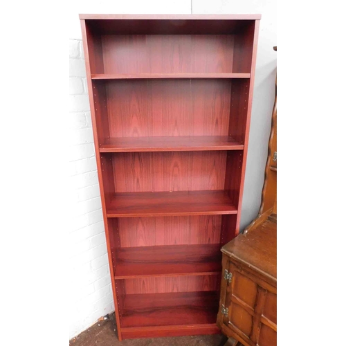 533a - Mahogany coloured tall bookcase with adjustable shelving