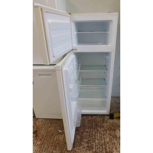 541 - Hotpoint fridge freezer in W/O