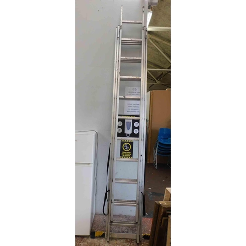 542 - Three section extending ladders