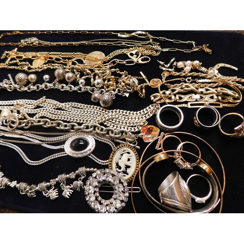 150 - Mixed - costume jewellery