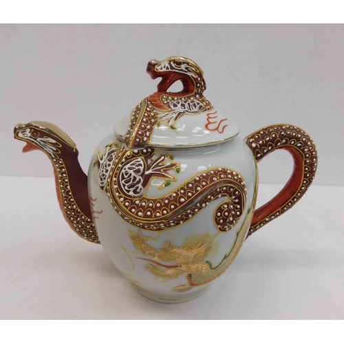 154 - Oriental style - dragon teapot