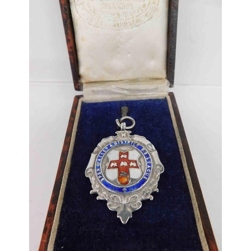 215 - Silver cricket medal - Spen Valley & district 1921 - in presentation case, Herbert Smith