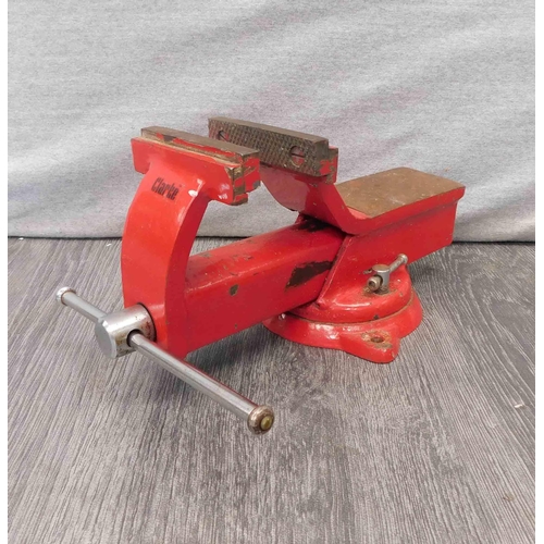 502 - Small bench vice