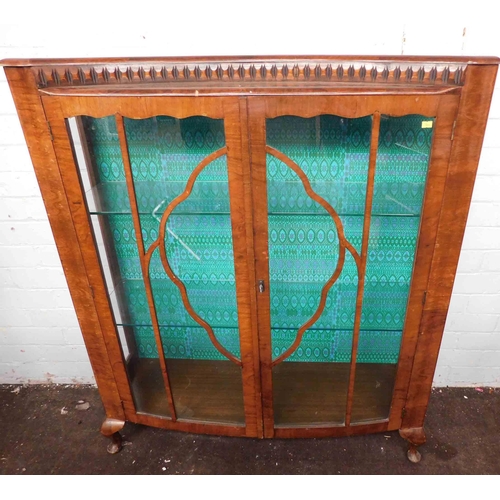 531 - Large art deco china cabinet with key - key in office