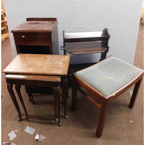 545 - Assortment of vintage furniture