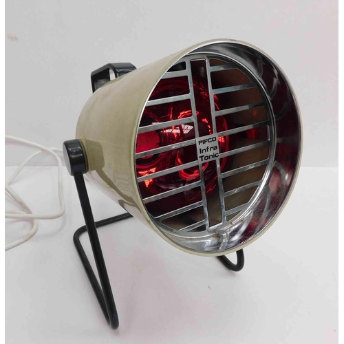 585 - 1960s Pifco heat lamp W/O